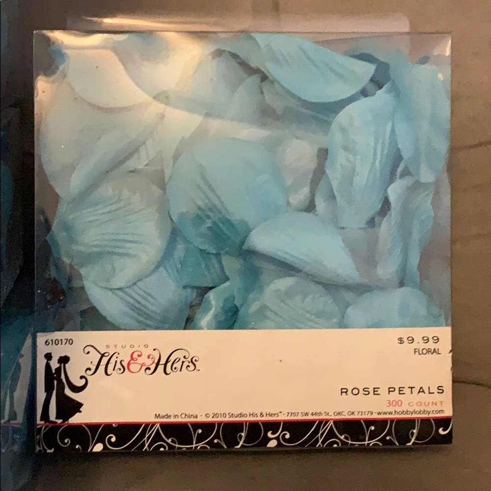 300 count faux rose petals